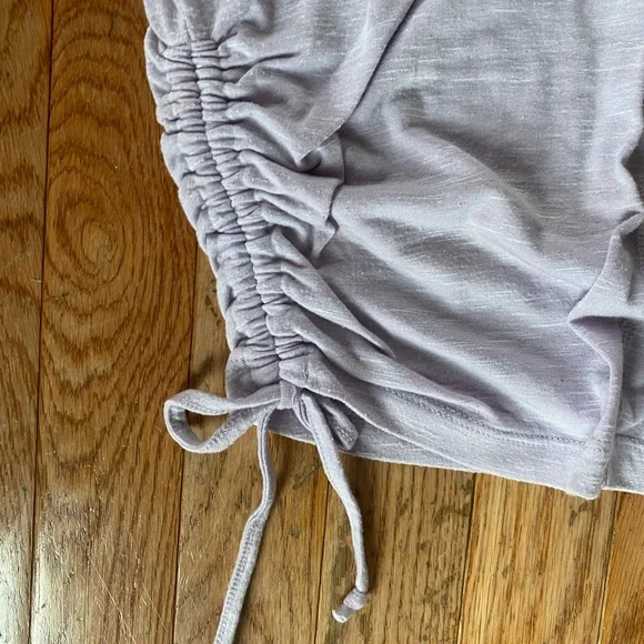 light pastel purple muscle tee ruched tank top - Picture 5 of 8